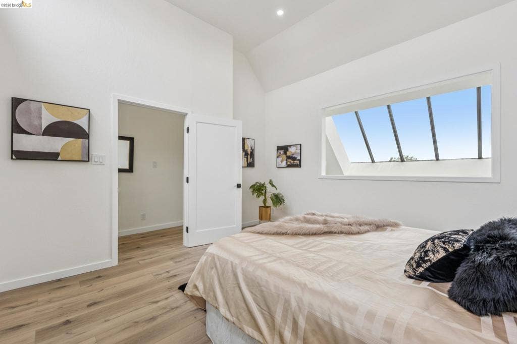 7 Embarcadero West, #207, Oakland, CA 94607 7 Embarcadero West, #207, Oakland, CA 94607