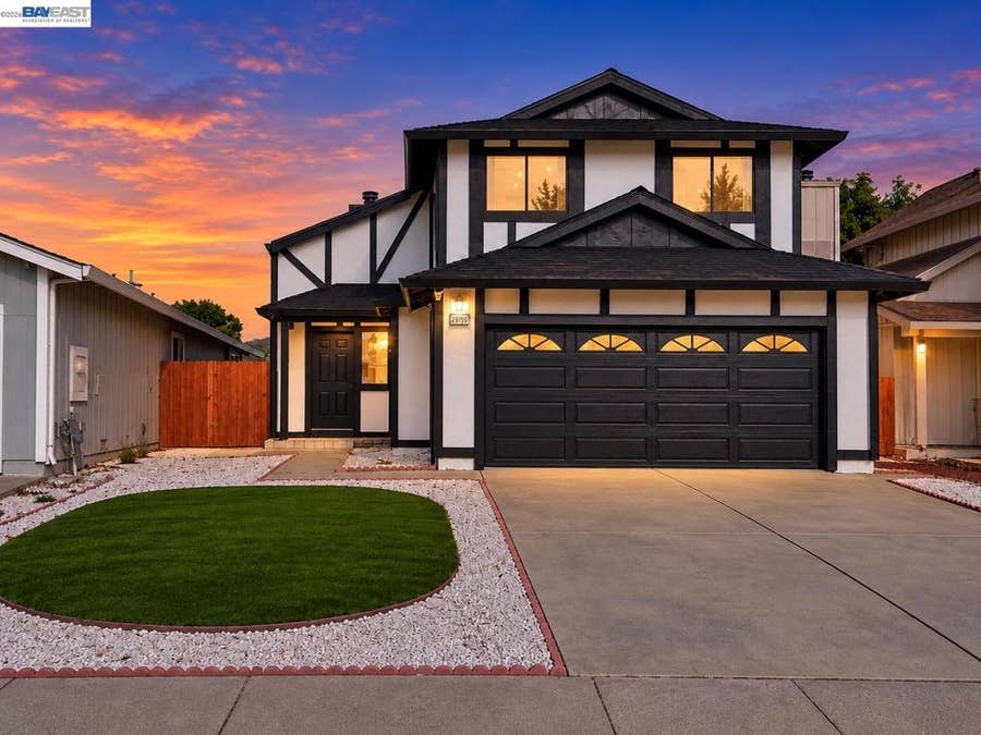 Property photo for 29196 Lone Tree Pl, Hayward, CA