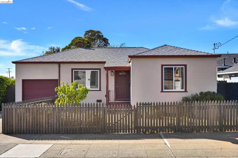 Property photo for 711 30Th St, Richmond, CA