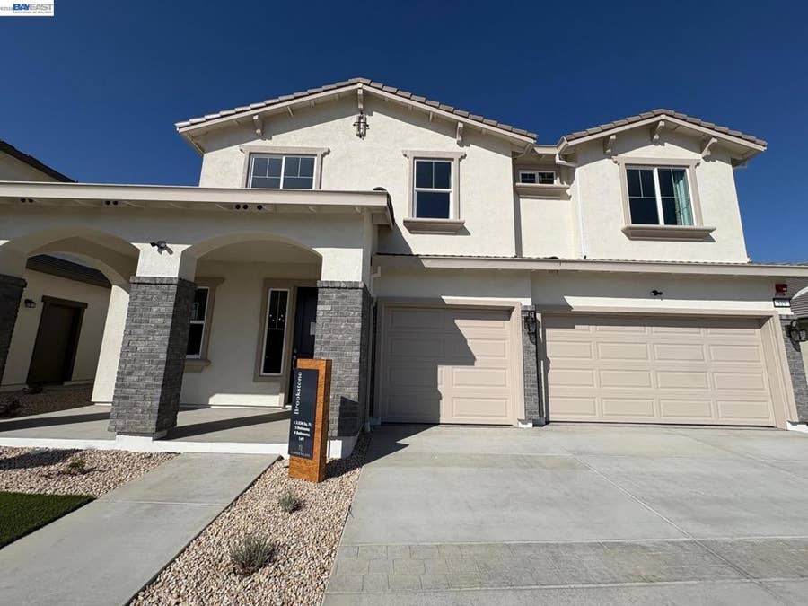 Property photo for 343 Maverick Dr, Vacaville, CA