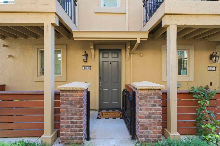 Property photo for 1820 Enclave Pl, Concord, CA