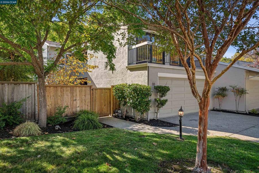 Property photo for 10 Doral Dr, Moraga, CA