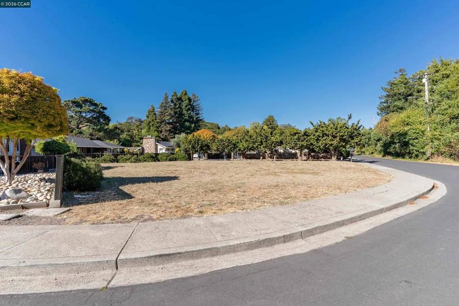 Property photo for 4011 Garden Rd, El Sobrante, CA