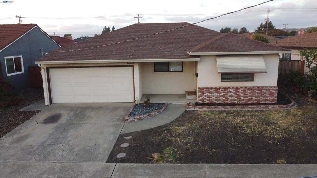 3980 Mission Way, San Leandro, CA 94578 3980 Mission Way, San Leandro, CA 94578
