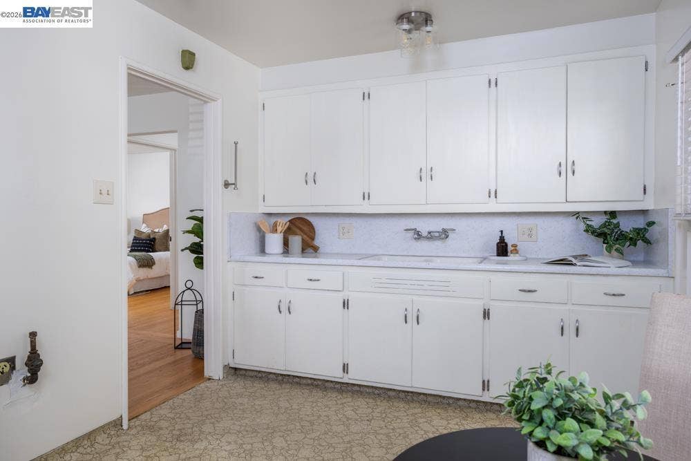 3980 Mission Way, San Leandro, CA 94578 3980 Mission Way, San Leandro, CA 94578