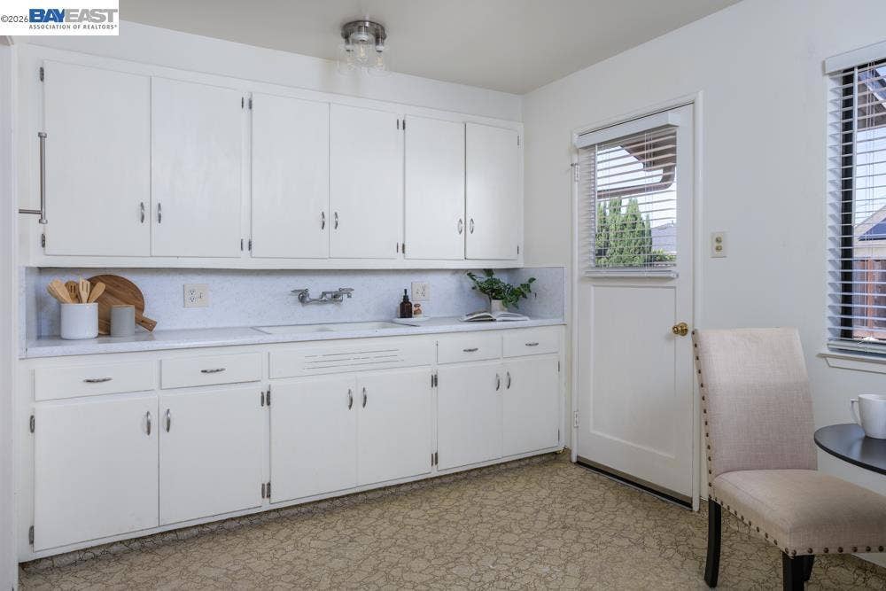 3980 Mission Way, San Leandro, CA 94578 3980 Mission Way, San Leandro, CA 94578