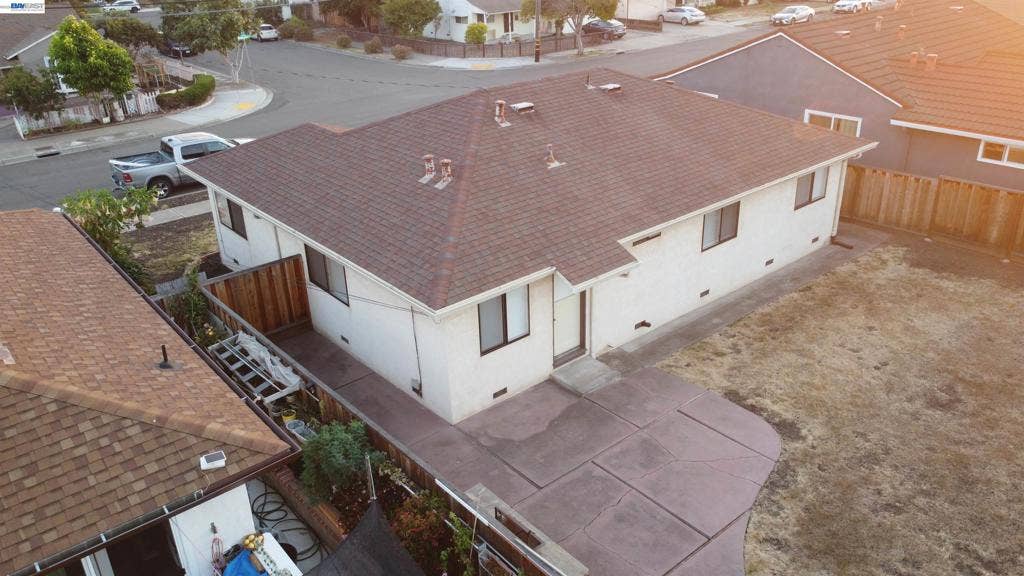 3980 Mission Way, San Leandro, CA 94578 3980 Mission Way, San Leandro, CA 94578