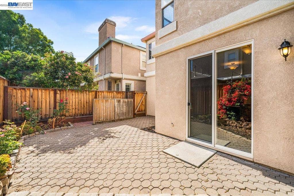 2042 Dahlia Cmn, Livermore, CA 94551 2042 Dahlia Cmn, Livermore, CA 94551