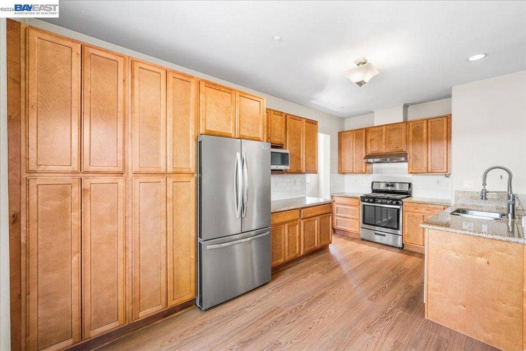 2042 Dahlia Cmn, Livermore, CA 94551 2042 Dahlia Cmn, Livermore, CA 94551