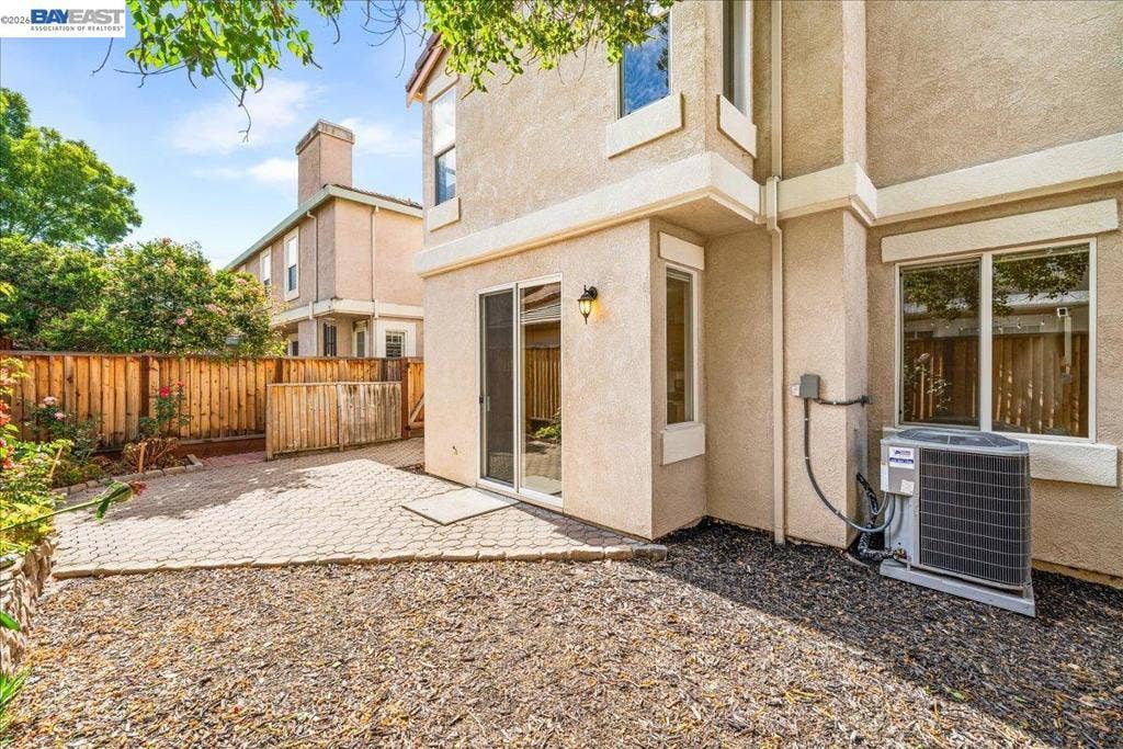 2042 Dahlia Cmn, Livermore, CA 94551 2042 Dahlia Cmn, Livermore, CA 94551
