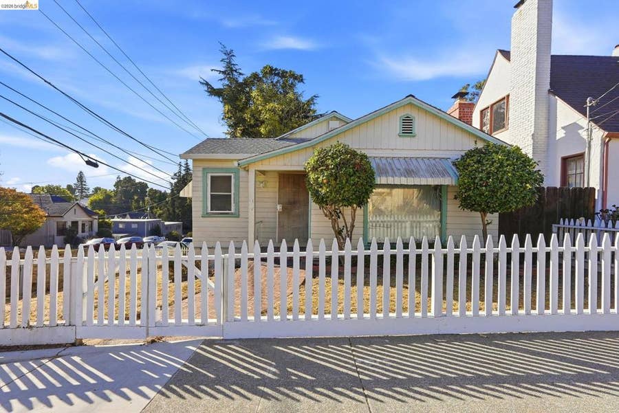 Property photo for 2901 Sheffield Ave, Oakland, CA