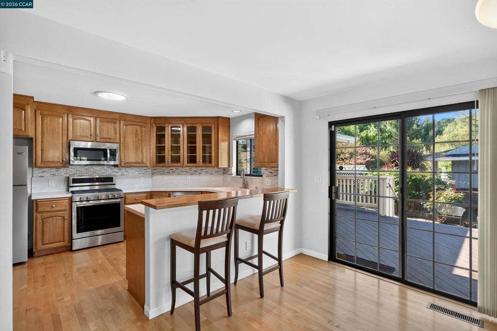 4003 Garden Rd, El Sobrante, CA 94803 4003 Garden Rd, El Sobrante, CA 94803
