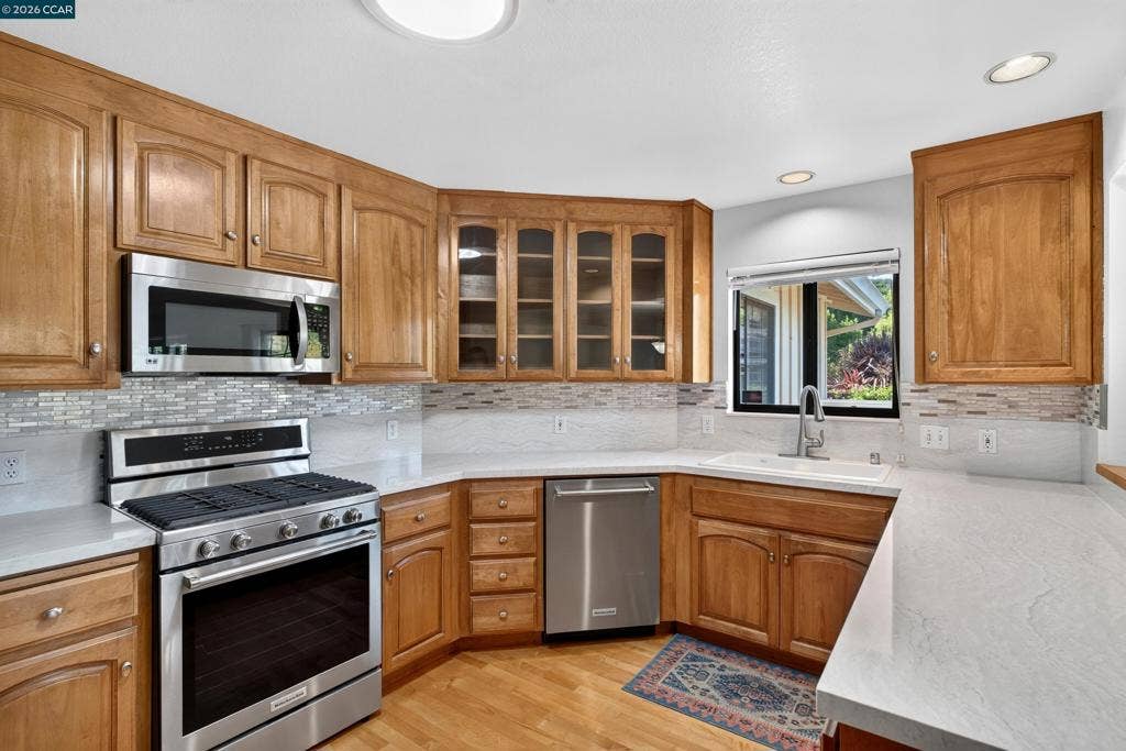 4003 Garden Rd, El Sobrante, CA 94803 4003 Garden Rd, El Sobrante, CA 94803