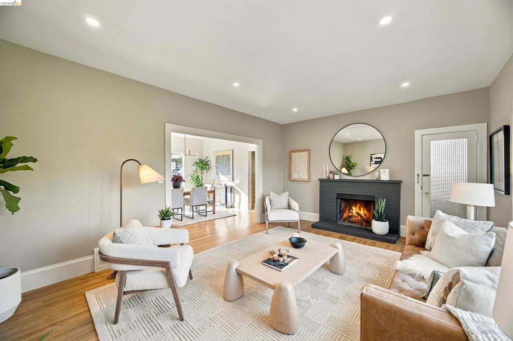 26 Bowles Place, Oakland, CA 94610 26 Bowles Place, Oakland, CA 94610