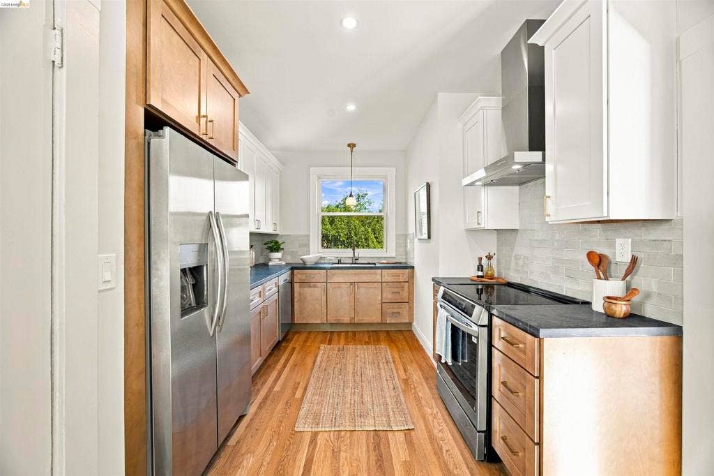 26 Bowles Place, Oakland, CA 94610 26 Bowles Place, Oakland, CA 94610