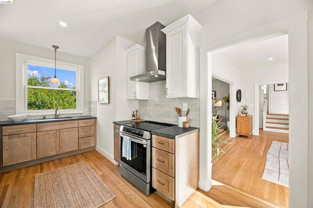 26 Bowles Place, Oakland, CA 94610 26 Bowles Place, Oakland, CA 94610