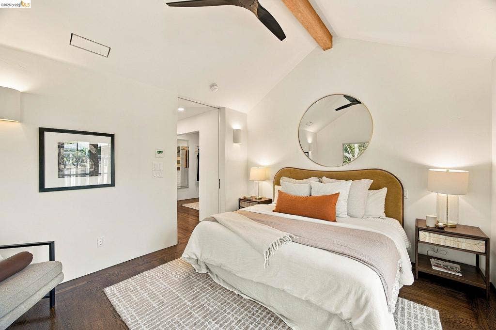 20 Hillwood Place, Oakland, CA 94610 20 Hillwood Place, Oakland, CA 94610