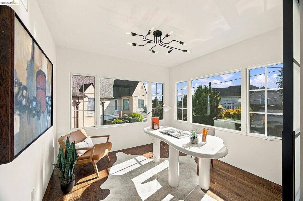 20 Hillwood Place, Oakland, CA 94610 20 Hillwood Place, Oakland, CA 94610
