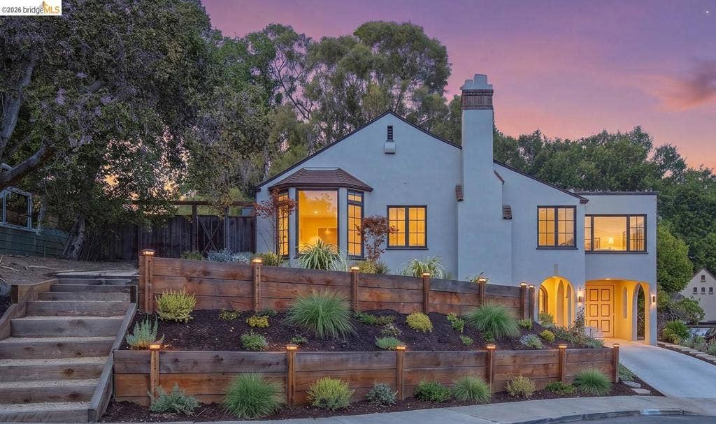 20 Hillwood Place, Oakland, CA 94610 20 Hillwood Place, Oakland, CA 94610
