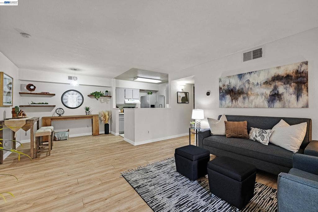 265 Reflections Dr, #16, San Ramon, CA 94583