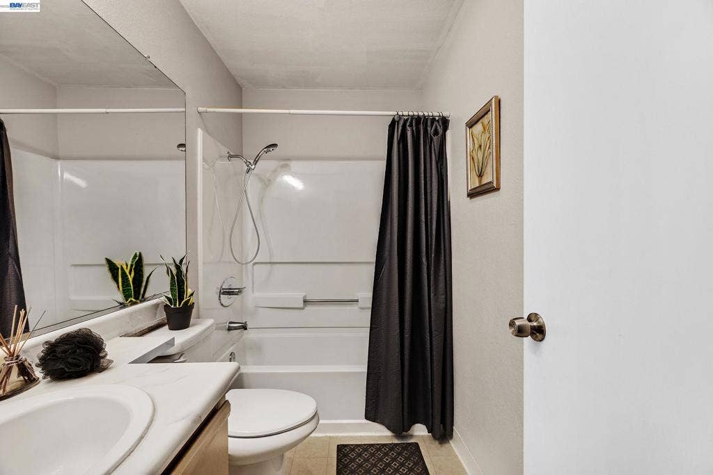 265 Reflections Dr, #16, San Ramon, CA 94583