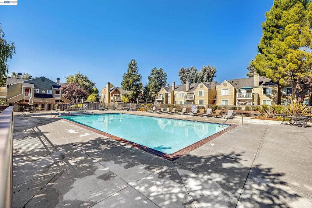 265 Reflections Dr, #16, San Ramon, CA 94583