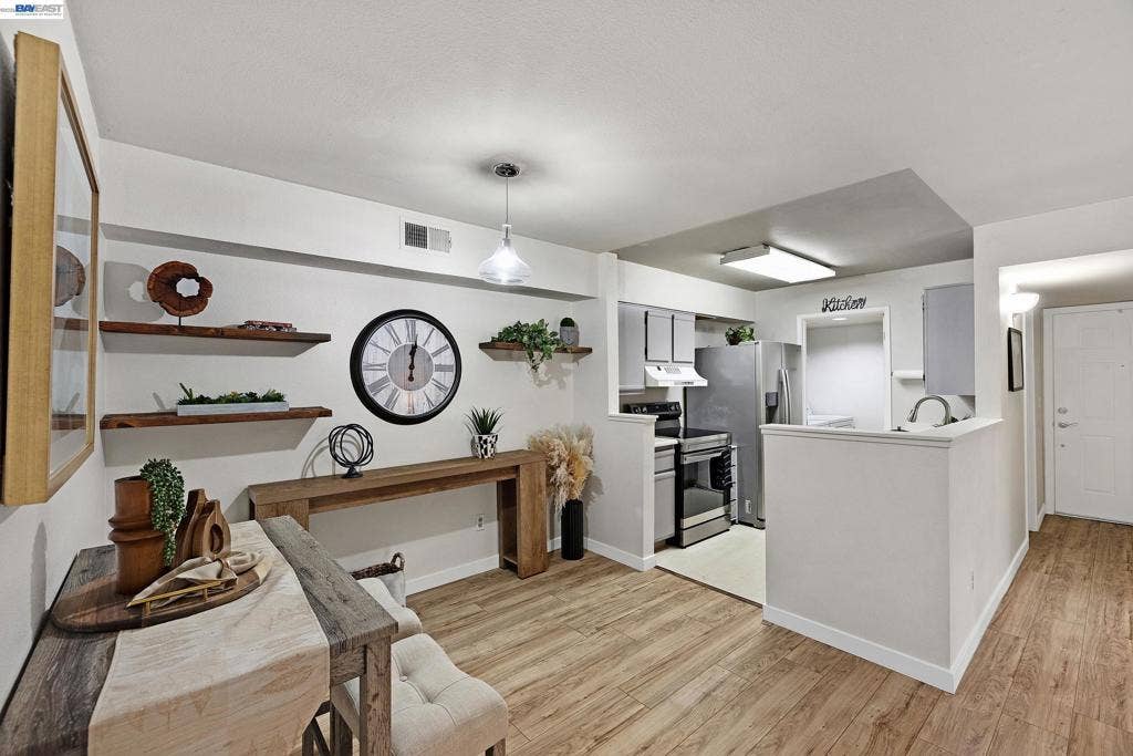 265 Reflections Dr, #16, San Ramon, CA 94583