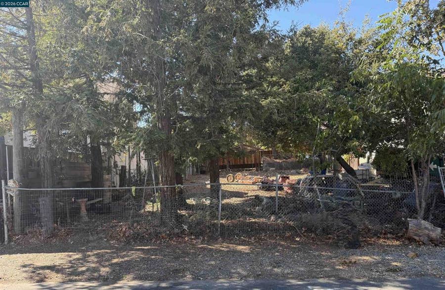 Property photo for 1341 Veale Ave, Martinez, CA