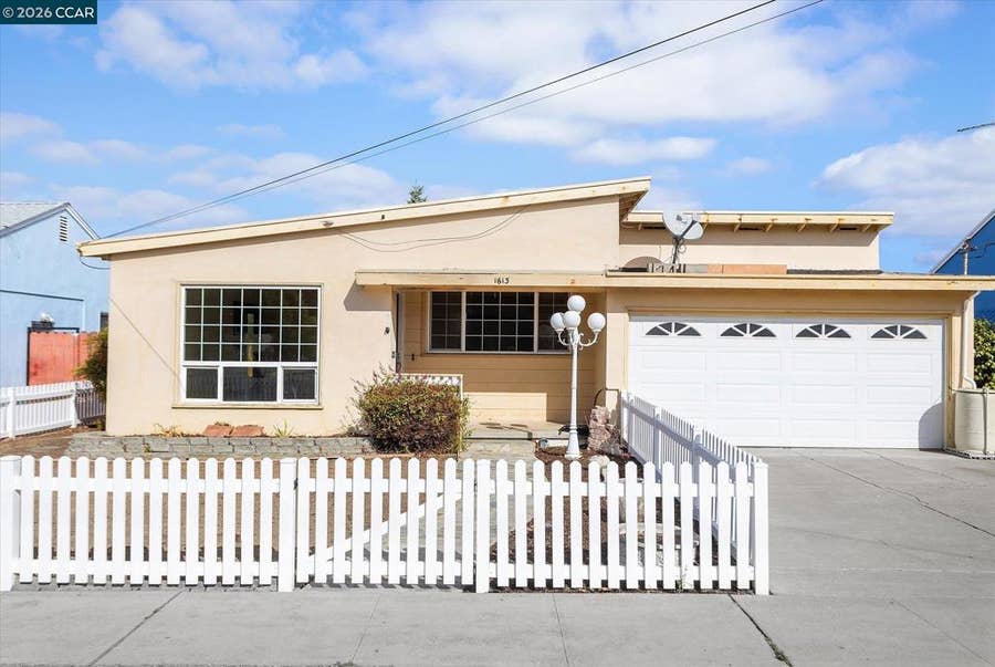 Property photo for 1613 Manor Blvd, San Leandro, CA