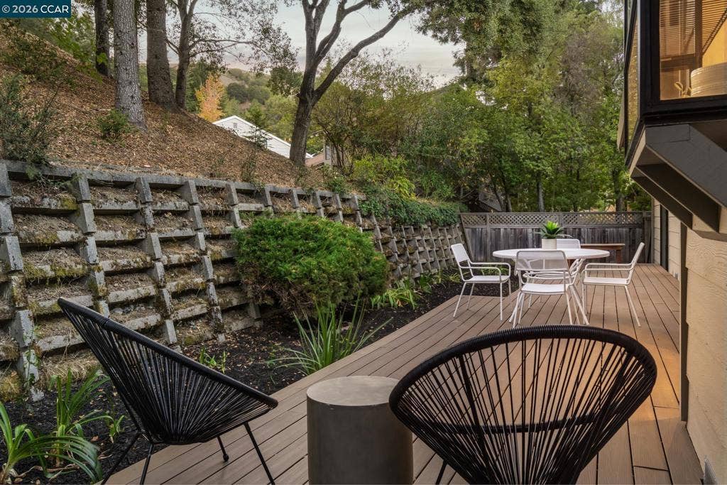 900 Augusta Dr, Moraga, CA 94556 900 Augusta Dr, Moraga, CA 94556