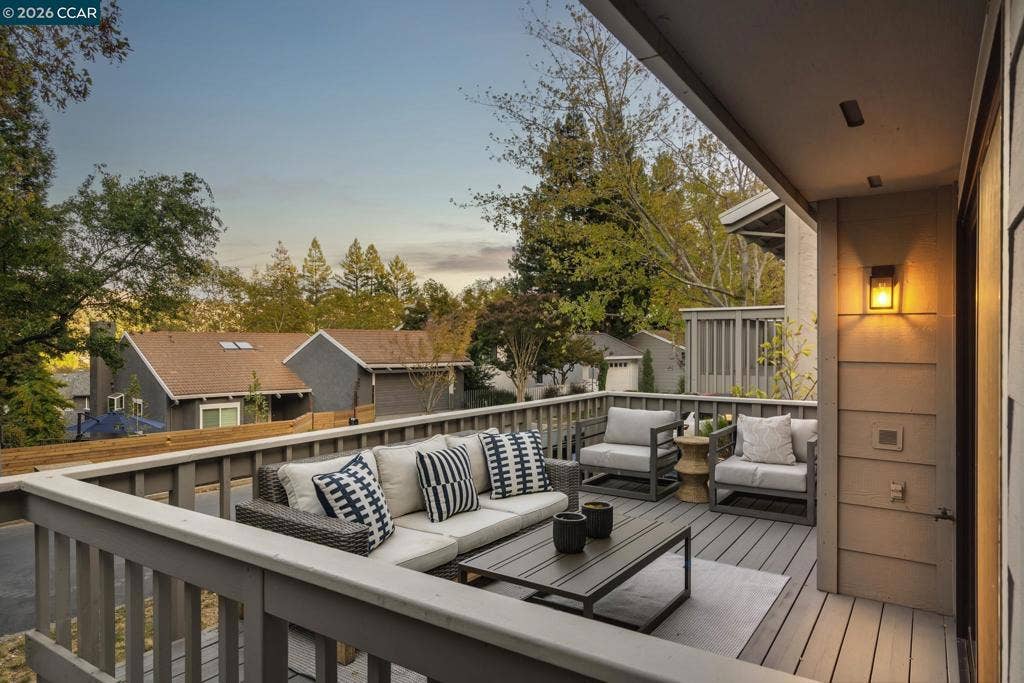 900 Augusta Dr, Moraga, CA 94556 900 Augusta Dr, Moraga, CA 94556
