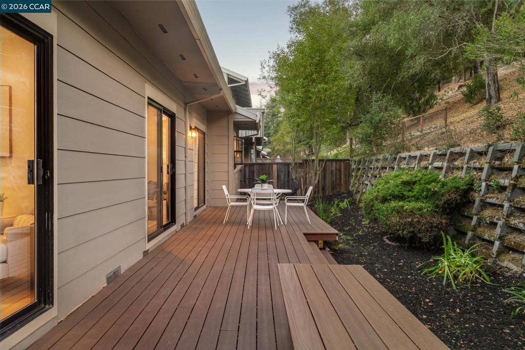 900 Augusta Dr, Moraga, CA 94556 900 Augusta Dr, Moraga, CA 94556