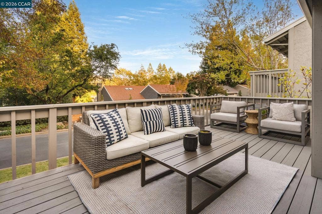 900 Augusta Dr, Moraga, CA 94556 900 Augusta Dr, Moraga, CA 94556