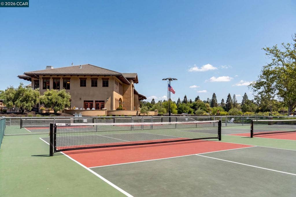 900 Augusta Dr, Moraga, CA 94556 900 Augusta Dr, Moraga, CA 94556