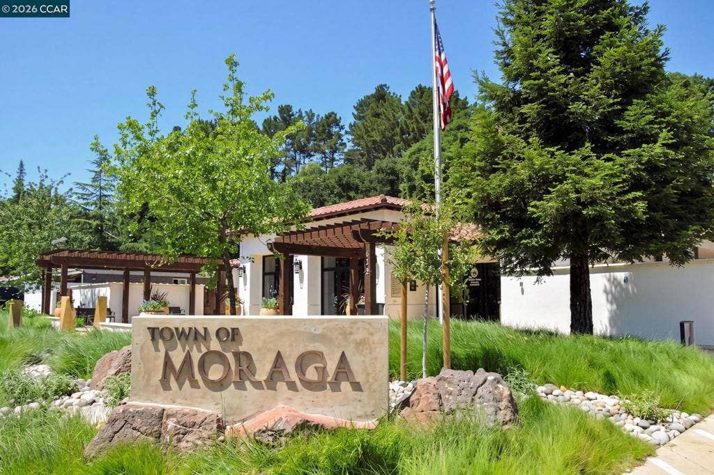900 Augusta Dr, Moraga, CA 94556 900 Augusta Dr, Moraga, CA 94556