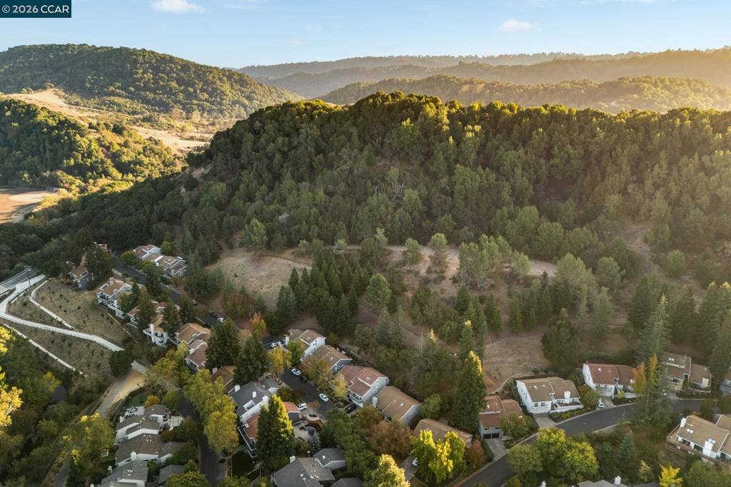 900 Augusta Dr, Moraga, CA 94556 900 Augusta Dr, Moraga, CA 94556