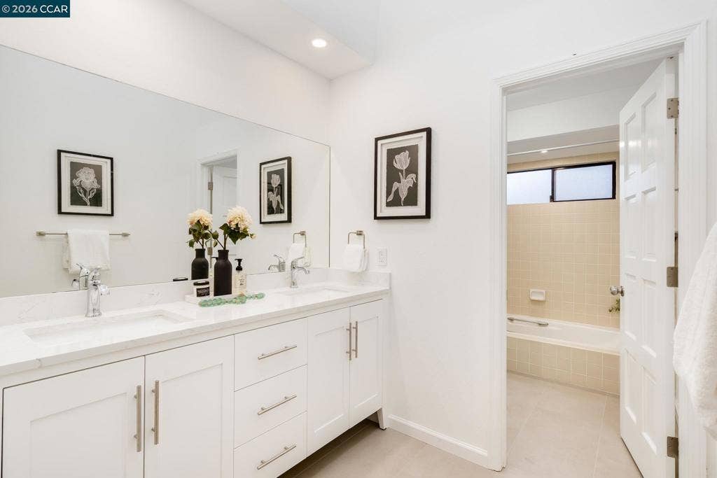 900 Augusta Dr, Moraga, CA 94556 900 Augusta Dr, Moraga, CA 94556