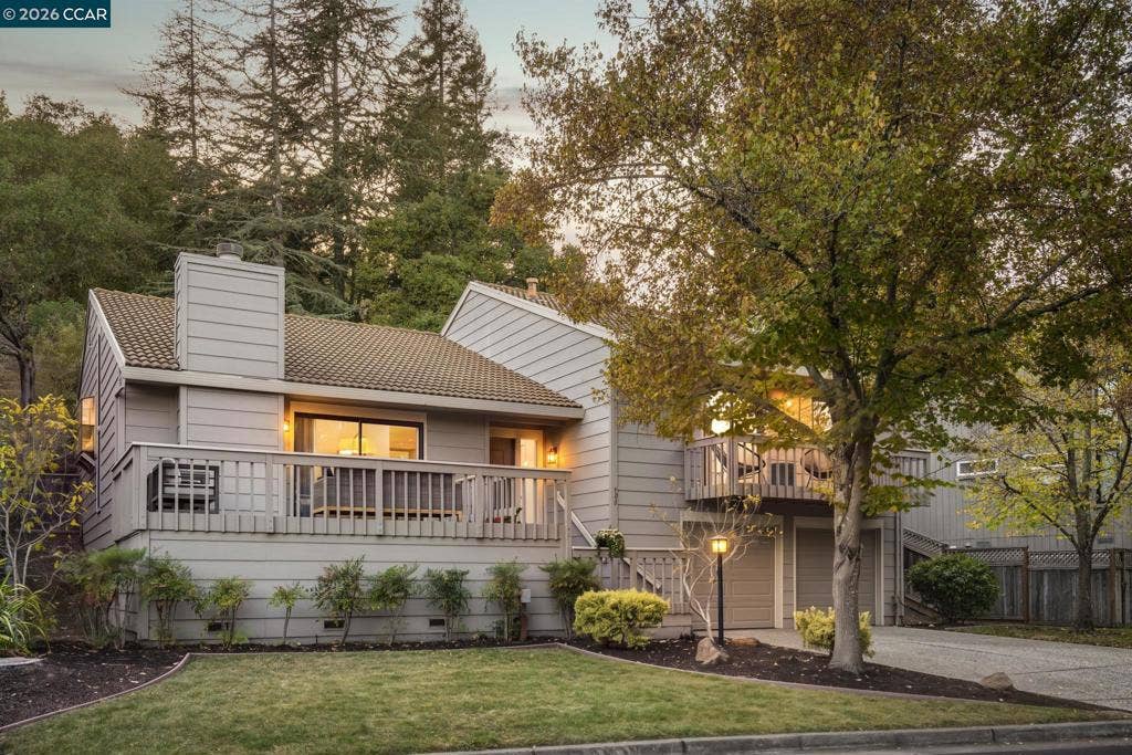 900 Augusta Dr, Moraga, CA 94556 900 Augusta Dr, Moraga, CA 94556