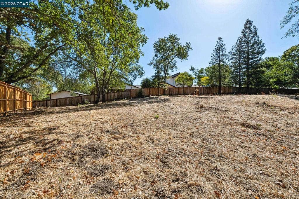 2050 Buttner Rd, Pleasant Hill, CA 94523