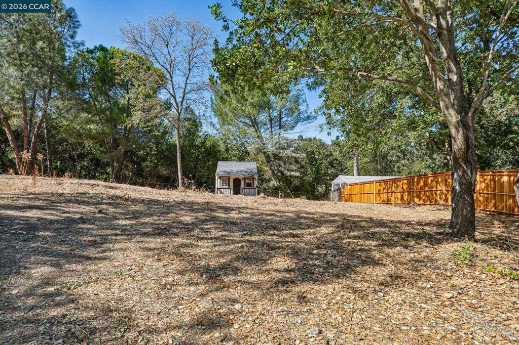 2050 Buttner Rd, Pleasant Hill, CA 94523