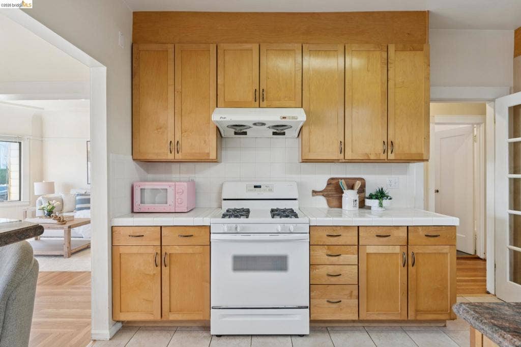 715 17Th Ave, San Francisco, CA 94121 715 17Th Ave, San Francisco, CA 94121