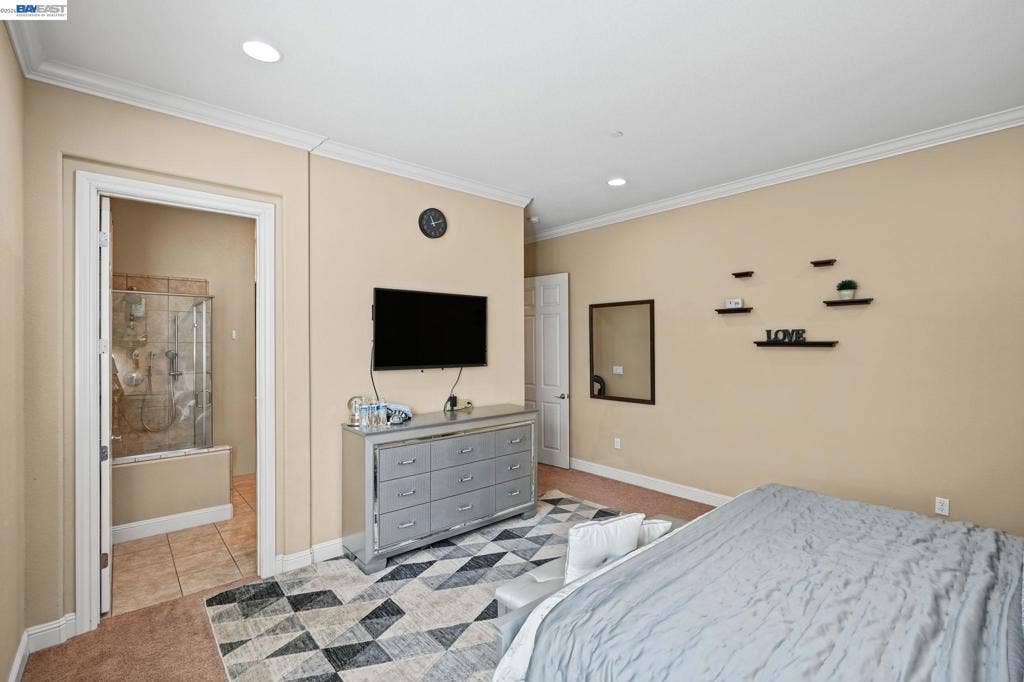 9701 Sara Ann Ct, Dublin, CA 94568