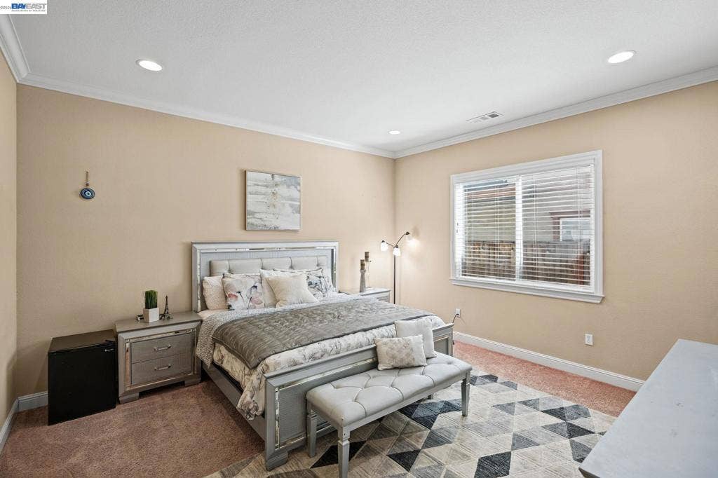 9701 Sara Ann Ct, Dublin, CA 94568