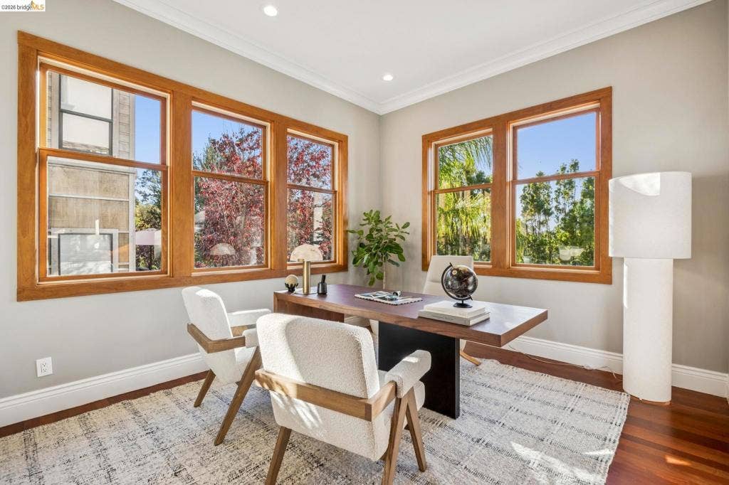 7023 Broadway Ter, Oakland, CA 94611