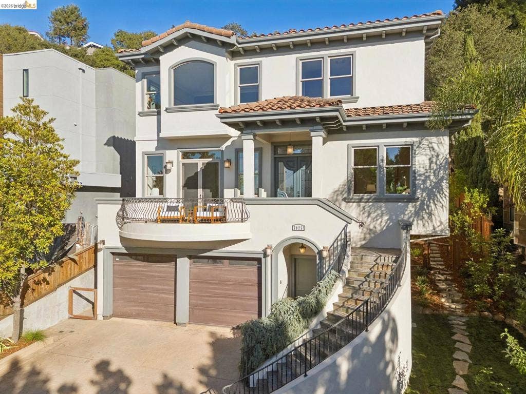 7023 Broadway Ter, Oakland, CA 94611