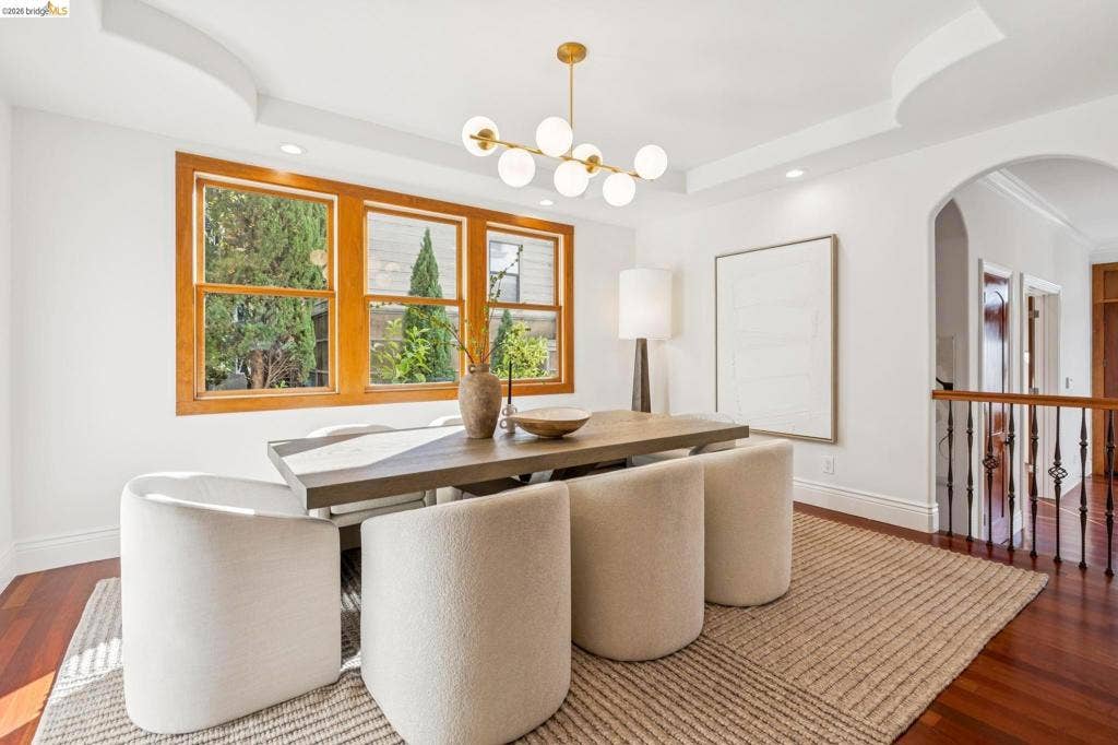 7023 Broadway Ter, Oakland, CA 94611