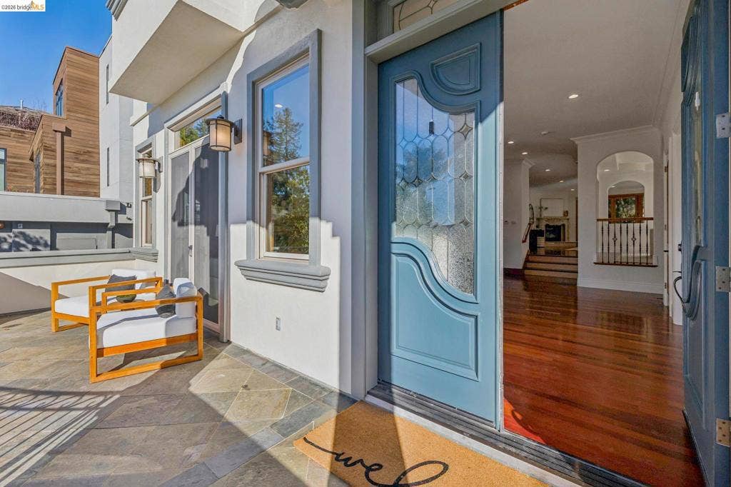 7023 Broadway Ter, Oakland, CA 94611