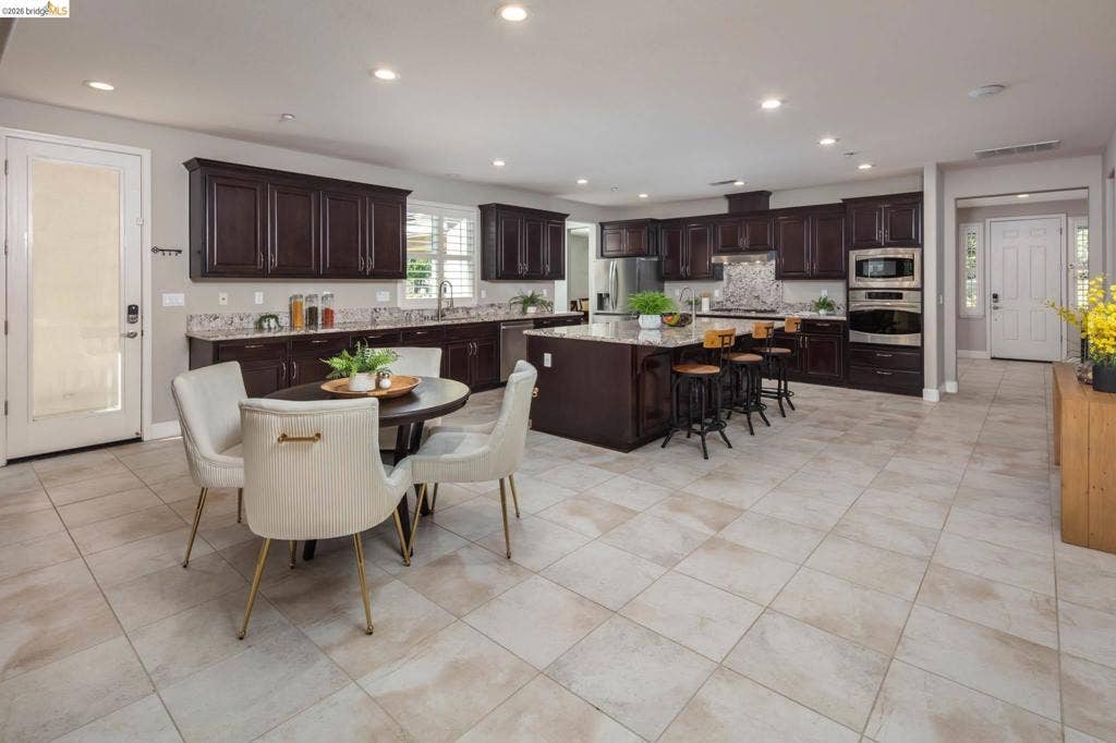636 Ward Creek Ct, Brentwood, CA 94513 636 Ward Creek Ct, Brentwood, CA 94513