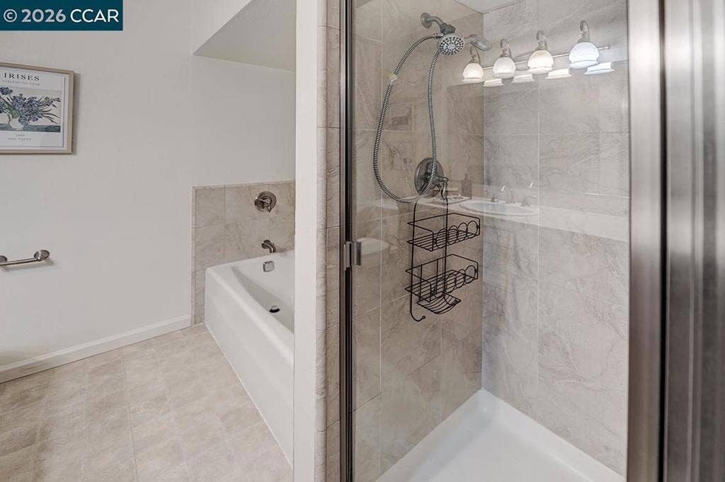 1309 Skycrest Dr, #5, Walnut Creek, CA 94595 1309 Skycrest Dr, #5, Walnut Creek, CA 94595