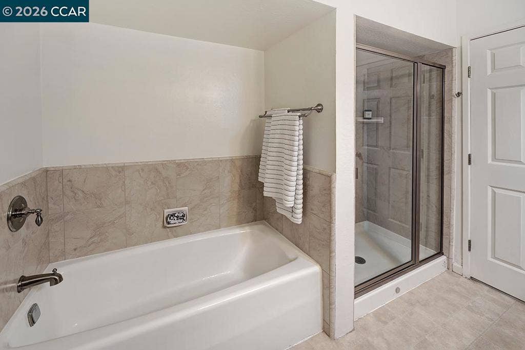 1309 Skycrest Dr, #5, Walnut Creek, CA 94595 1309 Skycrest Dr, #5, Walnut Creek, CA 94595